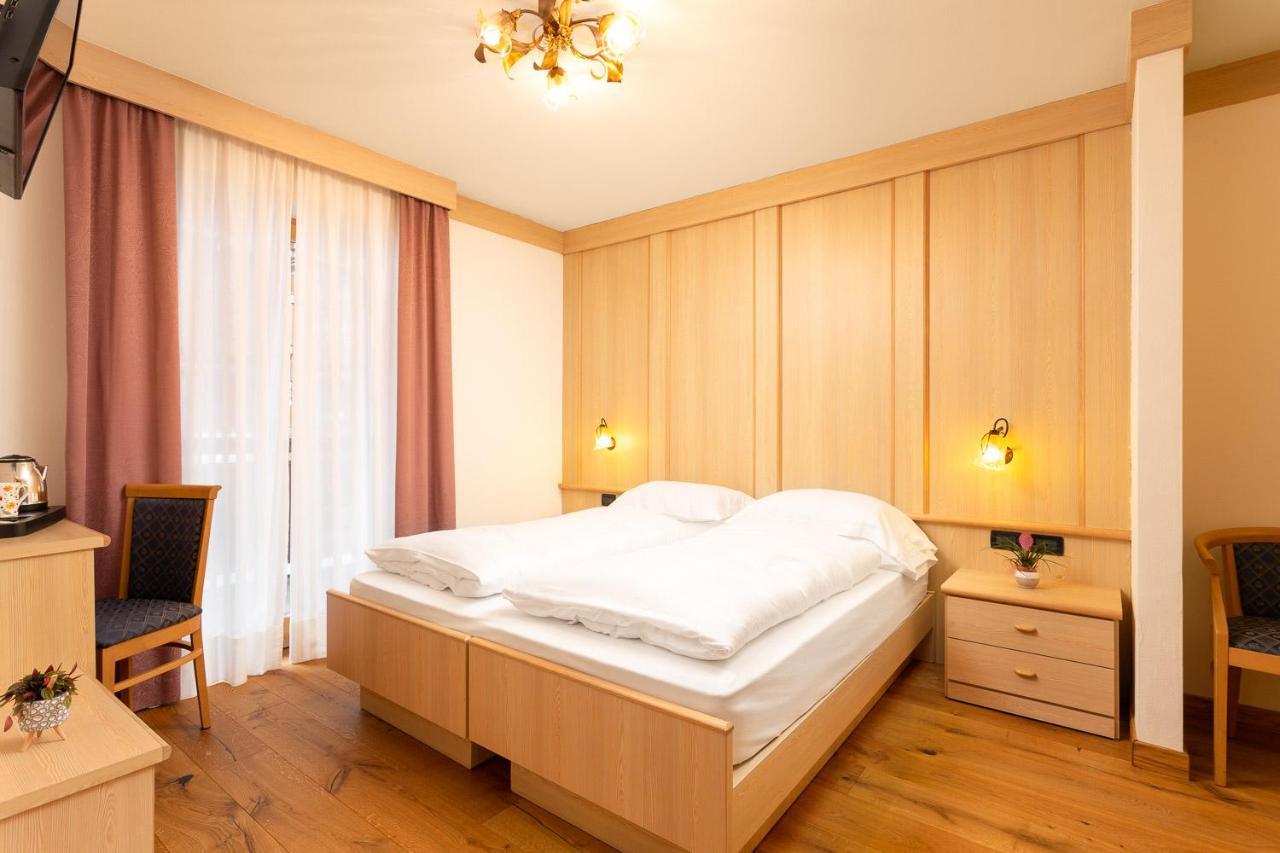 Hotel Pareda Канацеи Экстерьер фото