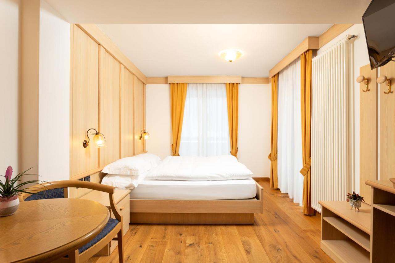 Hotel Pareda Канацеи Экстерьер фото